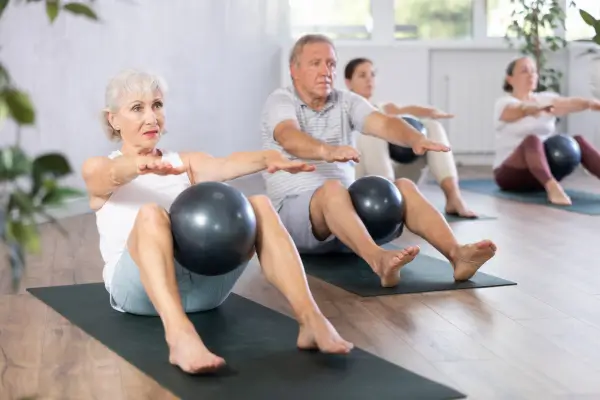 Pilates para cuidar da mente dos idosos